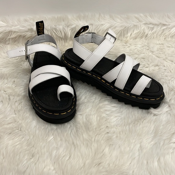 The Dr. Martens Women's Avry Hydro Toe Loop Platform Sandals White Women Size 8 - Picture 3 of 10